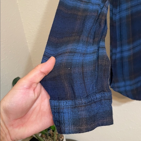 BDG long sleeve flannel - Picture 6 of 10